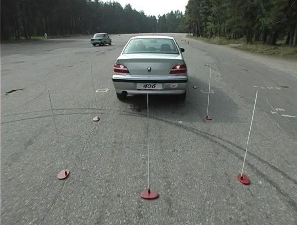 X-instructor - Маневрирование на автомобиле (Интерактивный DVD)