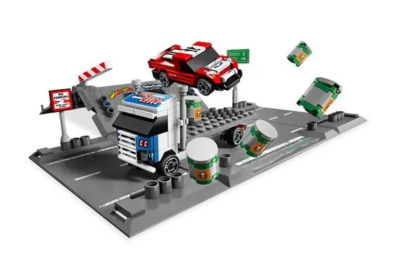 Конструктор LEGO-RACERS Столкновение на рампе
