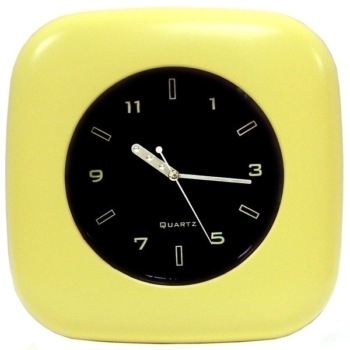 Часы пластиковые настенные закругленные края желтый корпус