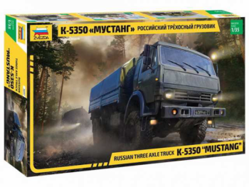Модель сборная Российский трехосный грузовик К-5350 "Мустанг"